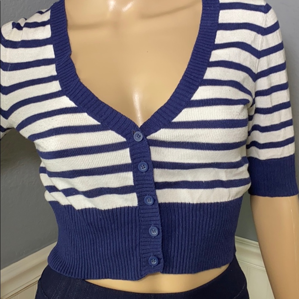 SO Med Crop Top Cardigan - Picture 3 of 8